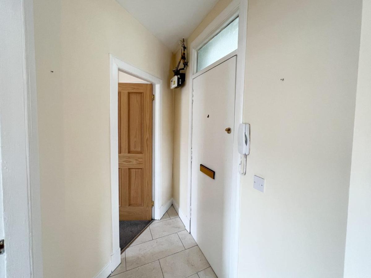 Appartamento Convenient 3Br Flat On Leith Walk Edimburgo Esterno foto