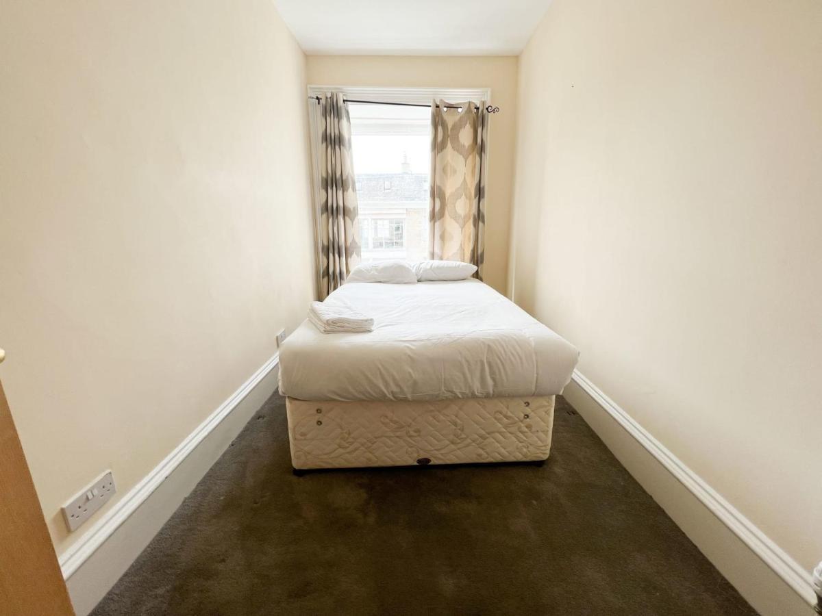 Appartamento Convenient 3Br Flat On Leith Walk Edimburgo Esterno foto